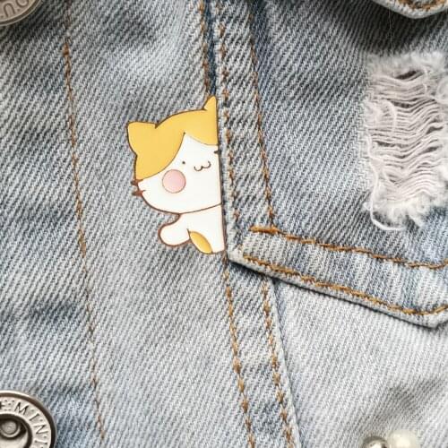 Animal Enamel Brooches Cute Cat Pins For Backpacks Clothes jeans Beautiful Badges Jewelry Gift Wholesale