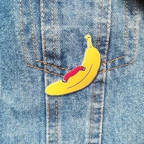 Beautiful Brooch Pin Cartoon Acrylic Banana Badges Vintage Lapel Pins For Backpacks Shirt Clothes Accessories Jewelry Wholesale