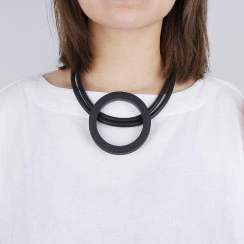 Jid Goth Large Circle Choker Necklace Women Unique Double Layer Chain Jewelry Bohemia Rubber Necklace Body Natural Decorations