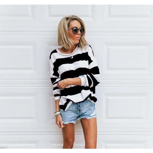 Elegant Womens Black White Striped Long Sleeve Top 2021 Fall Casual Round Neck Harajuku T-Shirt Womens Loose Print Tee Clothes