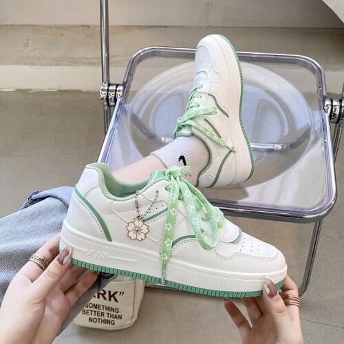 Luxury Women Sneakers Metal Decoration Female Shoes Flat Sneakers Student Shoes Autumn Breathable Casual Shoe Sapatos Femininos