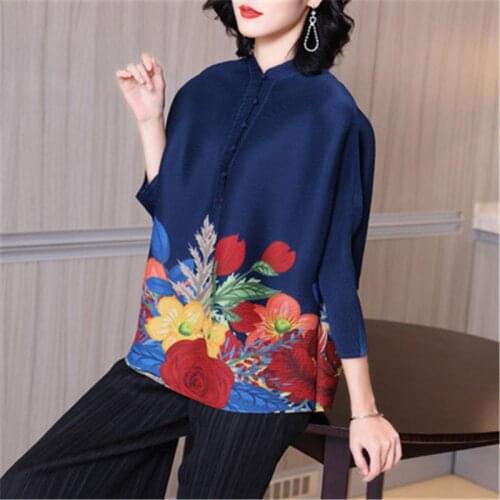 Miyake pleated top spring 2021 new womens fashion loose large size fat mm thin print retro design sense T-shirt women