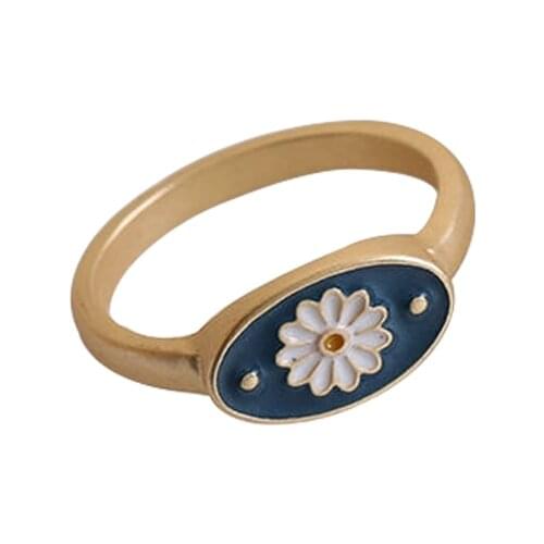 2021 New Korean Style Flower Rings for Women Punk Trendy Vintage Plum Blossom Ring Small Daisy Flower Rings Party Couple Rings