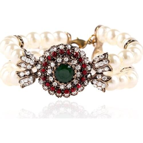 MIARA.L Bracelets With Charms