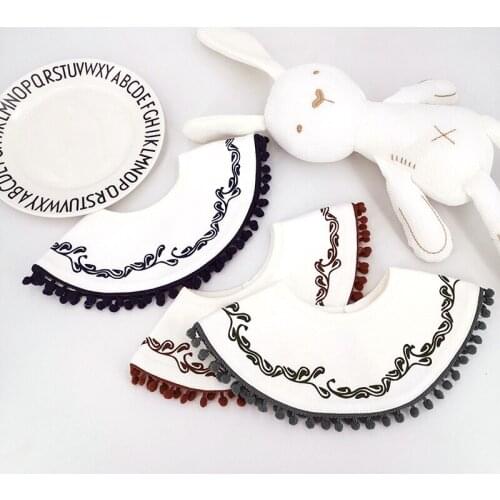 2019 new Chinese style 360 round rotating bib hair ball baby national saliva towel fake collar baby bib