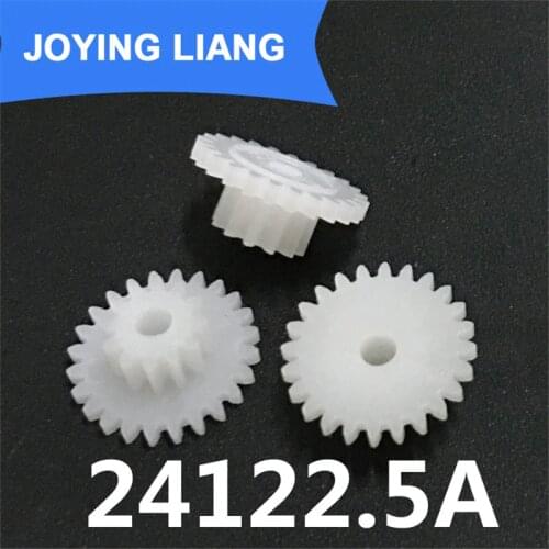 24122.5A 0.5M Gear 13mm Diameter 24 Teeth 12 Teeth POM Plastic Pinion 2.5MM Motor Shaft Toy Parts Wheels 10pcs/lot