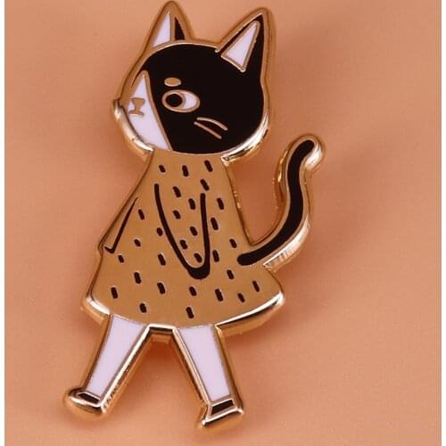 Walking cat enamel pin cute animal brooch cat lady badge gold black art jewelry women shirts jacket backpack accessories