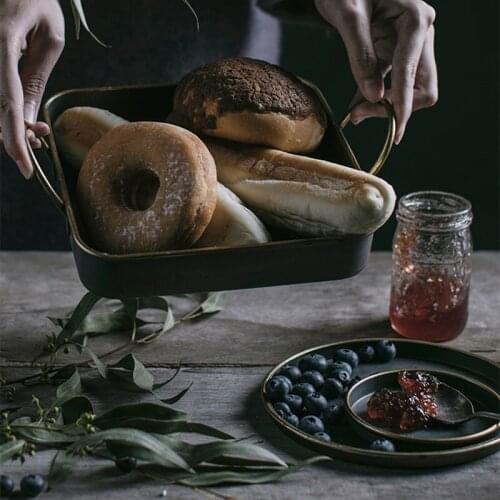 Creative Iron Bread Plate Retro Antique Style Family Metal Storage Tray Fruit Container Fried Vintage Tray With Handle Decor