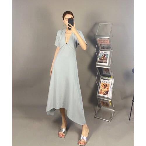 2021 French style deep V-neck dress with small chain stitching at the neckline