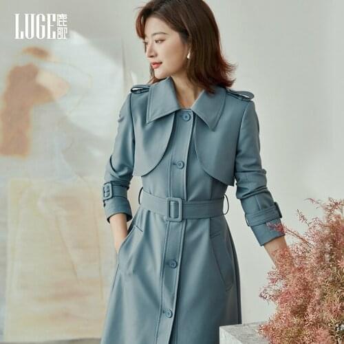 2021 autumn clothes new fashion design feeling pleated coat temperament popular waist closing windbreaker womens middle