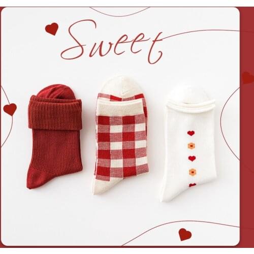 2020 Caramella Happy Women Socks 3pairs/lot Winter Autumn New Red Socks Lovely Cotton Short Socks Breathable Female Long Socks