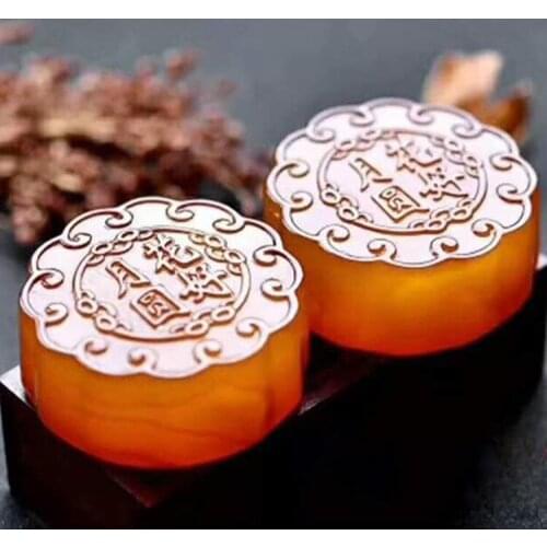 2pc Natural Red Agate Chalcedony Moon Cake Gift Box Jewellery Fashion Accessories Hand-Carved Woman Luck Amulet Holiday Gifts