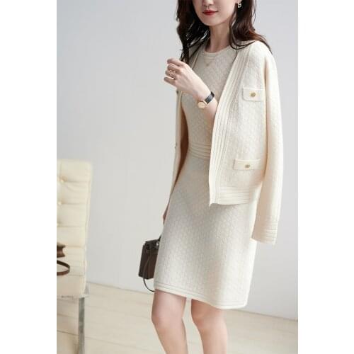 Fashion womens suit 2020 autumn and winter new style vest skirt knitted cardigan fashion two-piece suit