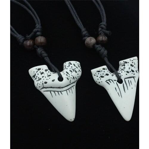 Cool Imitation Bone Carved Shark Tooth Pendant Necklace Amulet Gift MN052