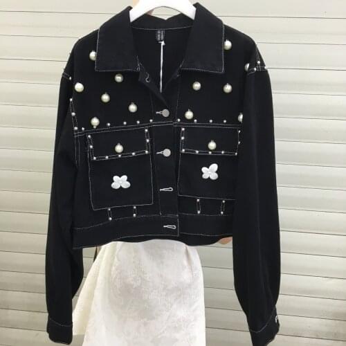 2021 Autumn New Short Black Denim Jacket Women Pearl Beading Rivet Fashion Jean Coat Lapel Single Breasted Cowboy Tops Outerwear