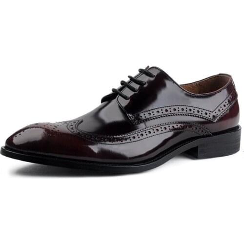 Brogues Men Shoes British Style Carved Business Formal Shoes Leather Top Designer Lace Up Breathable Pointe Wedding Dress Shoes