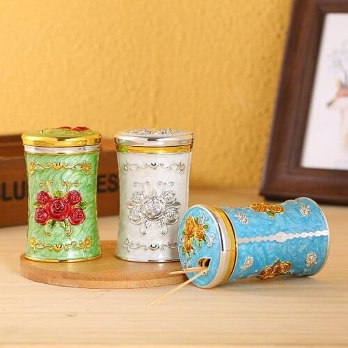 Nordic household toothpick box creative toothpick holder hotel restaurant fashion high-end plastic toothpick jar decoration2021