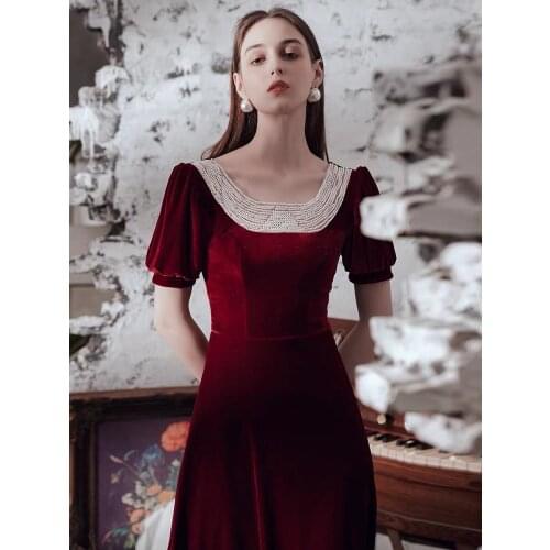 2021 Burgundy Velour Prom Dresses A-Line Short Sleeve Elegant Square Collar Pearl vintage Long Bride Wedding Party Evening Gowns