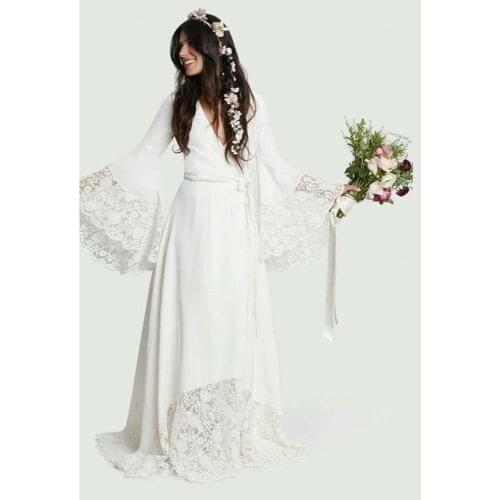 Beach Wedding Dresses 2019 Chic Boho Bohemian Long Bell Sleeve Lace Flower Bridal Gowns Plus Size Hippie Wedding Dress