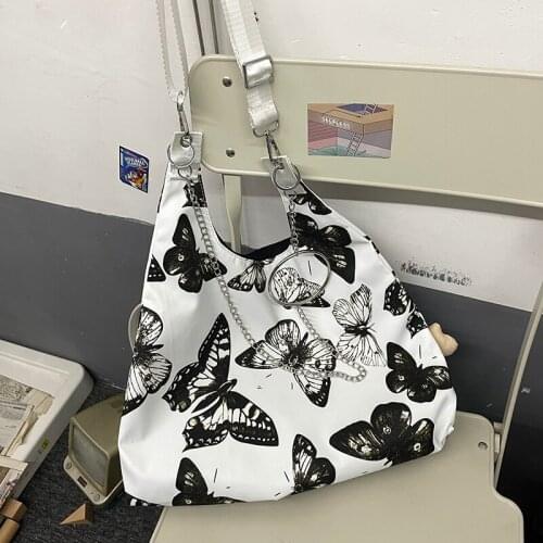 Ins Dark Bag Niche Design Sense Lightweight Shoulder Messenger Bag Female Ring Chain Harajuku Hot Girl Shoulder Bag