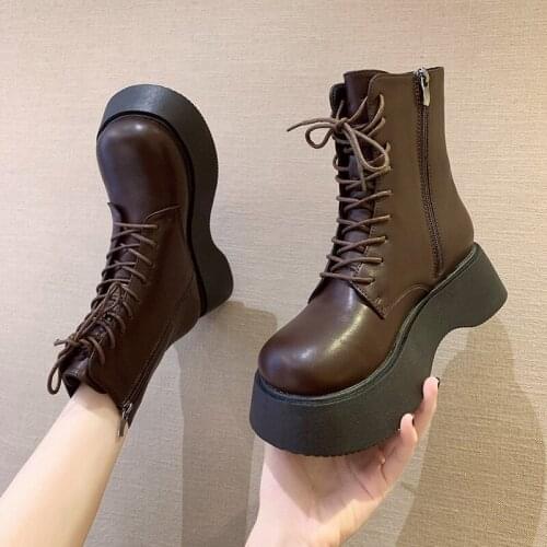 2021 New Womens Boots Back Zipper Boots Womens Shoes 2020 New Leather Black Winter Plush Short Locomotive Short Boots Hot