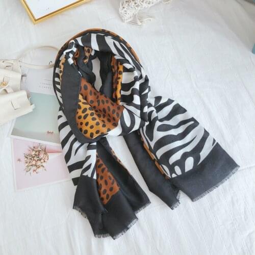 2020 Zebra Print Fringe Scarf Shawls Long Soft Cotton Leopard Fringe Wrap Hijab Scarves Free Shipping