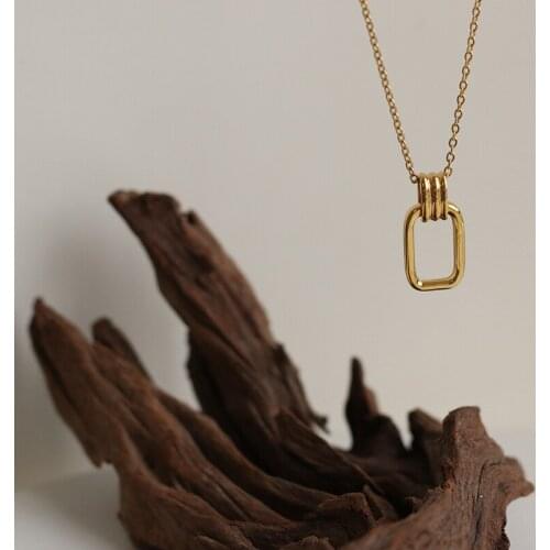 Amaiyllis 18k Gold Fashion Simple Geometric Roman Square Choker Necklace Hollow long Clavicle Necklace For Female Jewelry