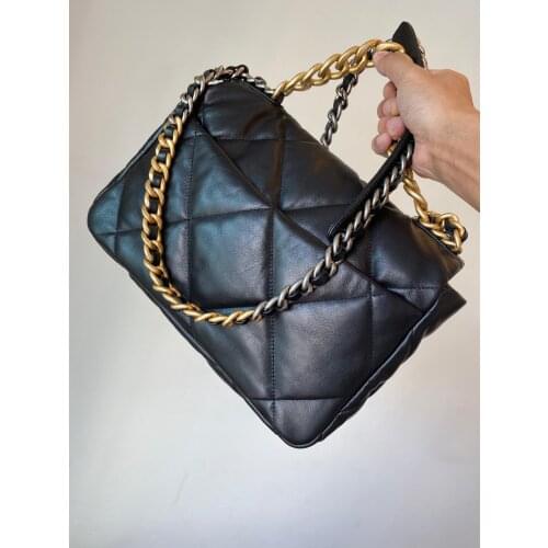 Super Quality Brand Designer 2021 New Colors Classic Ms Portable Lingge One Shoulder Diagonal Span Chain Bag Free Shipping