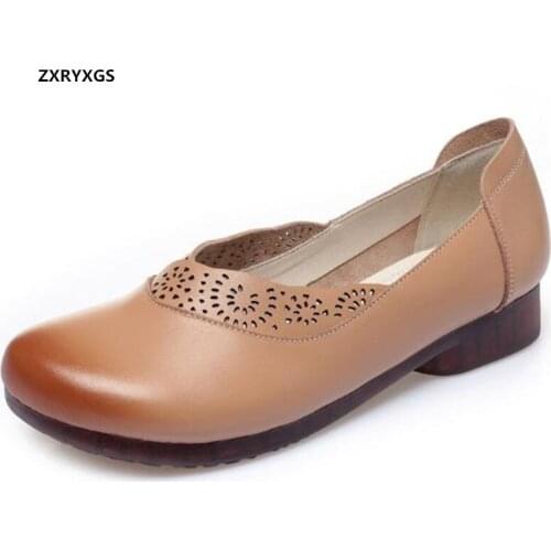 Best Sale 2021 Round Toe Comfort Soft Genuine Leather Shoes Mother Flats Big Size Soft Sole Women Fashion Shoes Black Apricot