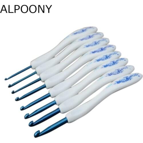 Knitting tools sweaters needles new models small bending handle blue and white porcelain coarse crochet hook DIY tools