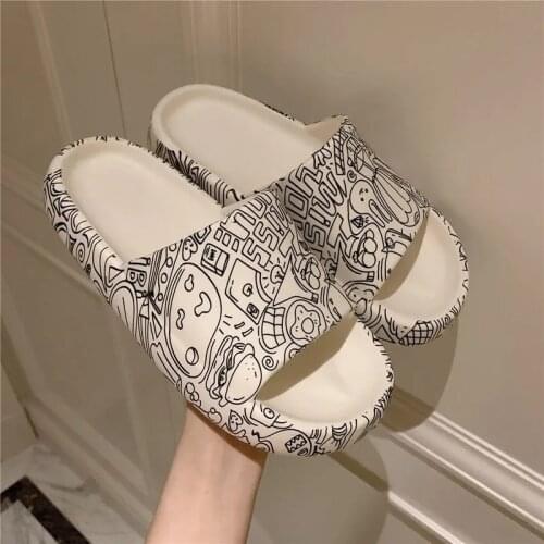 Lisapie women Slippers Summer 2021 trending slippers cute Slides for women Cartoon Patterns Girls Shoes indoor Bathroom Slippers