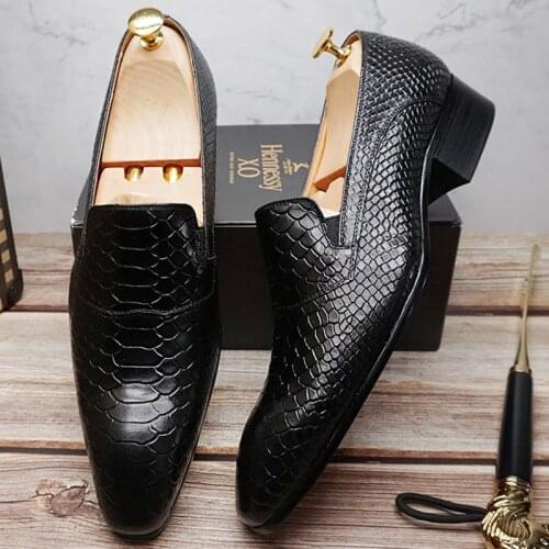 Luxury Mens Loafers genuine leather shoes Snake Skin Prints Shoes Black Brown Slip On Men Dress Party Office Casual Shoes Men
