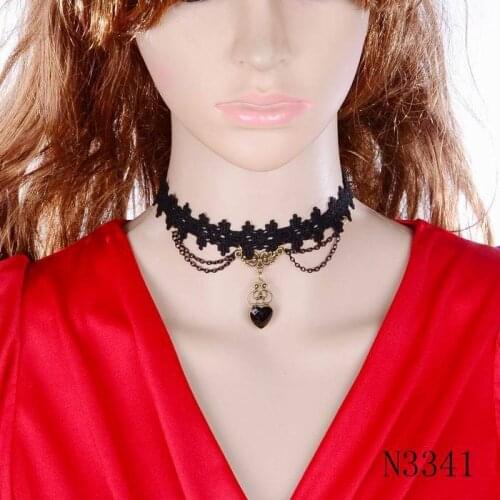 New Latest Model Design Vintage Gold Color Metal Alloy Heart Pendant Choker Necklace Collar for Women Accessories N3341