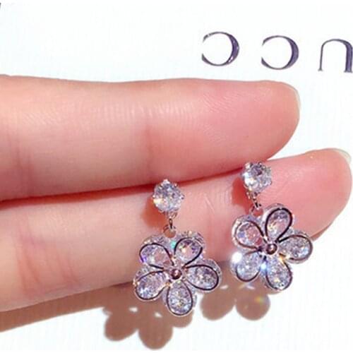 Cute Tiny Bling Crystal Flower Earrring Exquisite AAA Cubic Zircon Stud Earring for Women Feminia Brincos Bijoux Pendant Gift