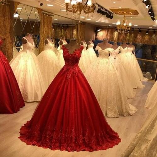 Red V-neck Prom Dresses Sleeveless Lace Appliques Beaded Tulle Evening Dresses New Vestidos De Formal Party Gowns 2021