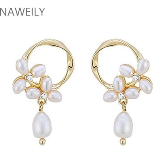 Romantic Flower Freshwater Pearl Earrings Gold Color Chic Women Handmade Natural Beads Statement Drop Earring Jewelry