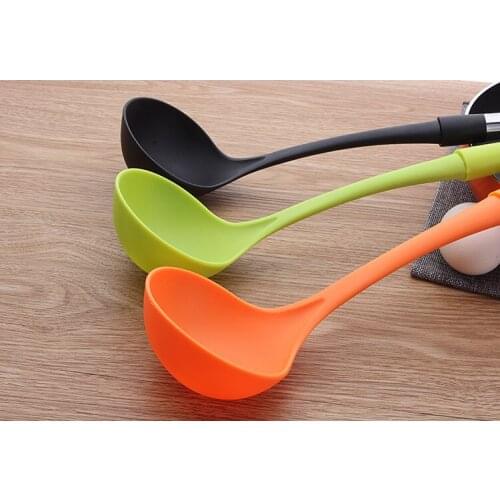 1PC Creative Soup Spoon Long Handle Plastic Spoons Toughened Nylon Food-grade Tableware Kitchen Supplies KX 243