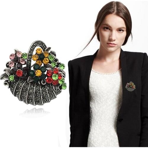 QIDIAN Exquisite Rhinestone Flower Basket Brooches Colorful Rhinestne Jewelry Brooches Male Female Clothing Accessories Gift
