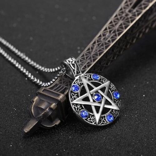 Men Inlaid Blue Zircon Round Five-Pointed Star Hollow Pendant Necklace Fashion Personality Wild Exquisite Hip-Hop Pendant Jewelr