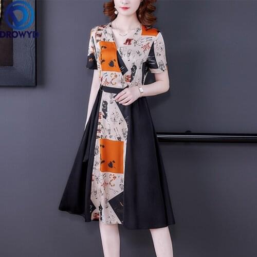 Fashion V-neck Print Satin Silk Midi Dress Summer 2021 Femininity V-neck Short Sleeve Contrast Color Stitch Slim Printed Dresses