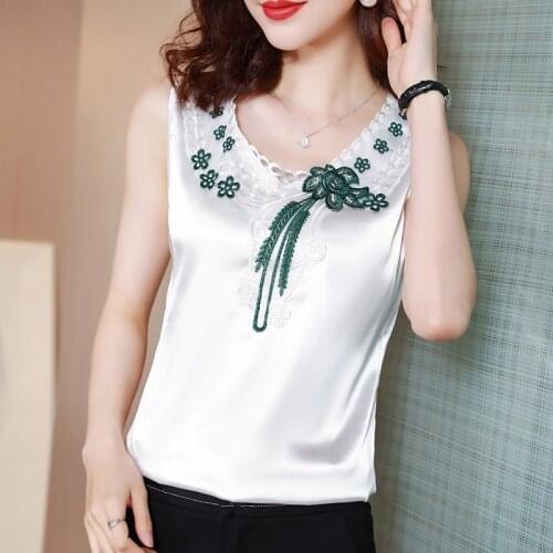 Embroidered Lace Summer Loose Sleeveless Basic Top Ladies Satin Floral Round Neck Camisole Women Elegant Casual T-Shirt Clothing