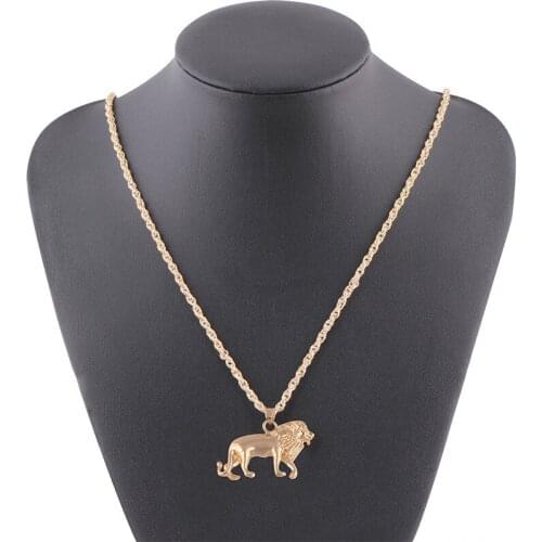 CHUNSHI Fashion Diamond Crown Lion Head Hiphop Glow-in-the Dark Necklace 2021 Trend Impact For Men Neutral Gilt Hiphop Pendant