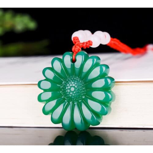 Natural Green Chalcedony Hand-carved Sun Flower Pendant Fashion Boutique Jewelry Men and Women Green Agate Necklace Gift