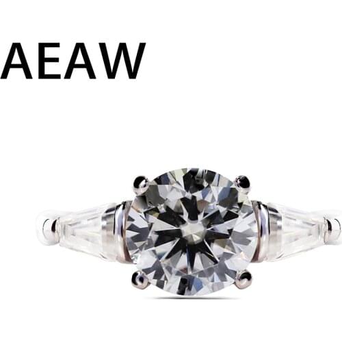 Silver Or White Gold 2.5ctw 8mm Centre Round Cut GH Moissanite Engagement Ring Anniversary Ring Moissanite Ring For Women