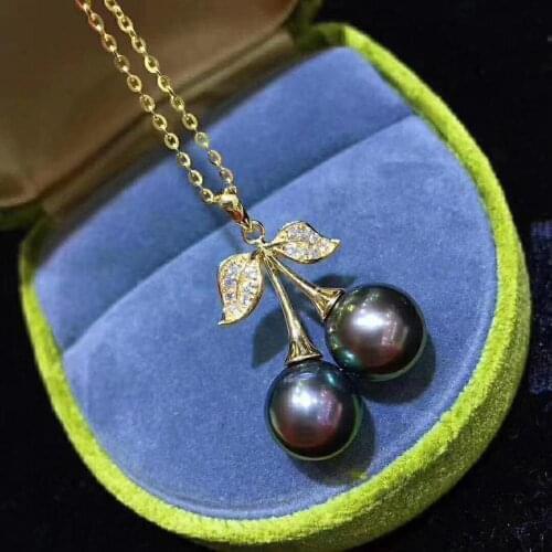 MADALENA SARARA 10-11mm Saltwater Pearl Perfect Round Leaf Tahiti Style 18K Gold Chain Necklace