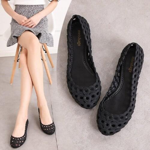 2020 new Jelly Flats Sandals Round Toe Slip On Casual Summer Holiday Casual Cozy Beach Seaside Flat Heel Shoes hot sell shoes