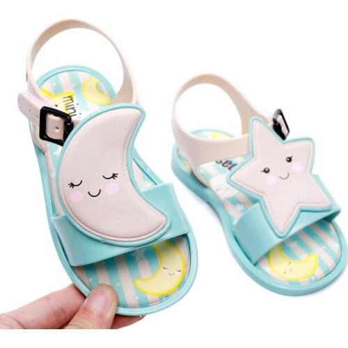2021 New Mini Jelly shoes Girl and boy fashion Summer sandal Moon Star Childrens Non Slip flat beach shoes