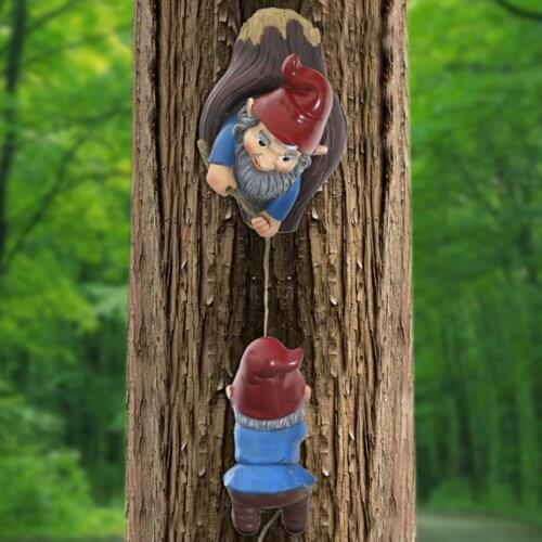 Unique Garden Sculpture Cartoon Dwarf Climbing Tree Hanging Ornaments Lovely Tree Ornament Garden Gnome Decoration