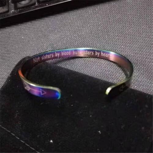 Hot Friendship Cuff Bracelet For Women Carving Letter Arrow Rrainbow Bracelets Stainless Steel Bangles Best Friends Gift Jewelry