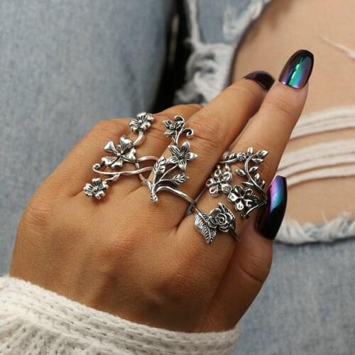 4Pcs/Set Retro Rose Flower Punk Alloy Flower Ring Set Girl Bohemian Antique Silver Color For Womens Party Jewelry Lover Gift